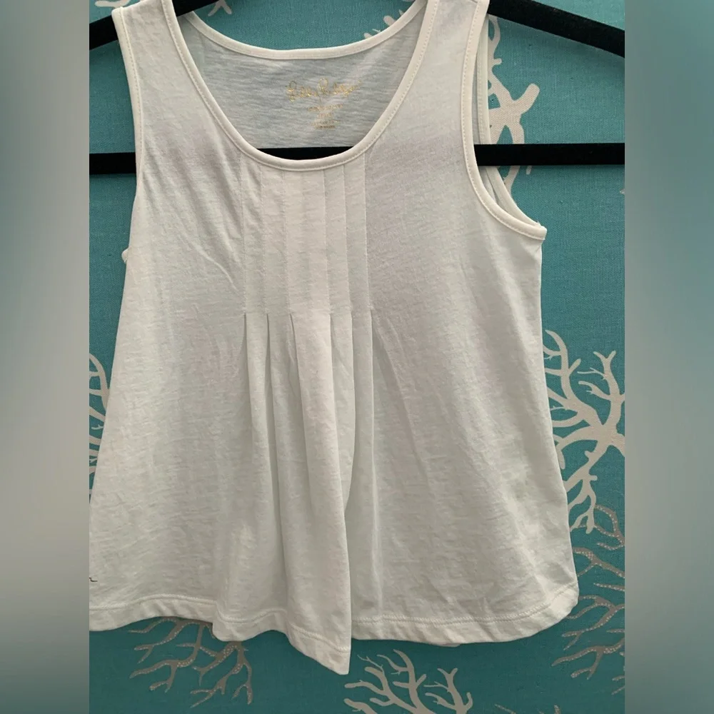 Lilly Pulitzer, cream color tank top with pleated front of shirt. - Picture 1 of 9